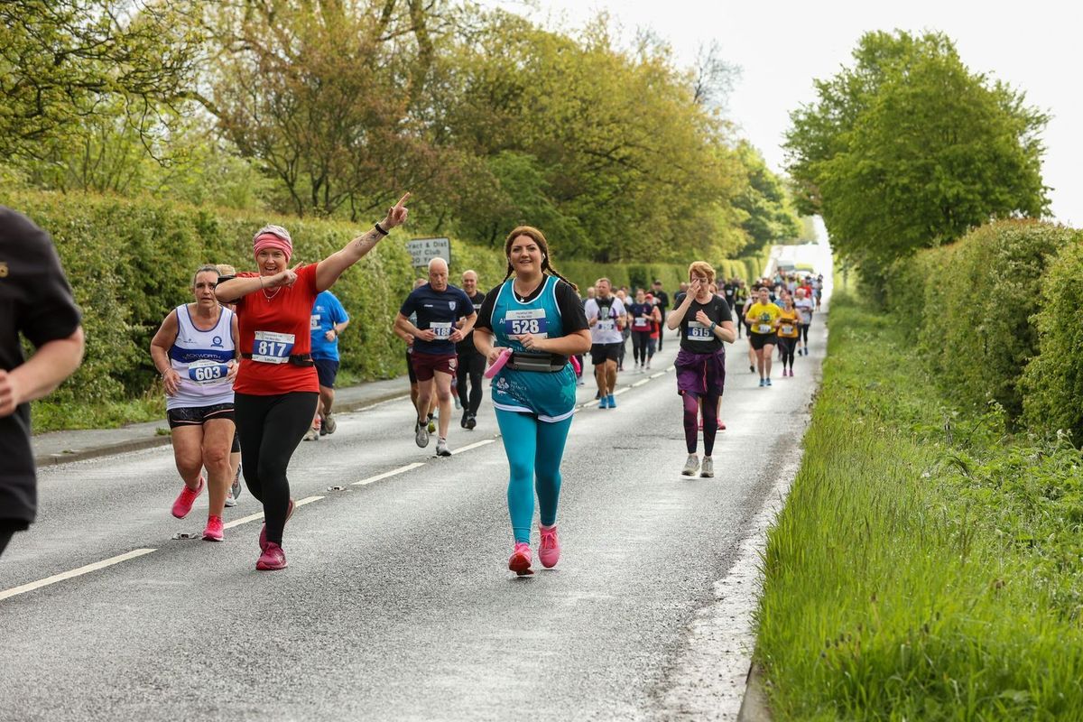 Pontefract 10k Hospice runner