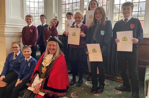 Young fundraisers receive special award from the Mayor